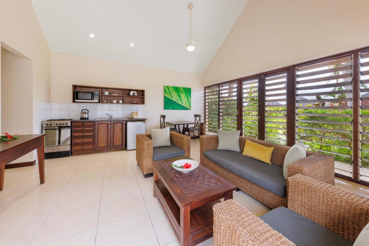 Mangoes Resort (Adults Only) Port Vila Exteriör bild