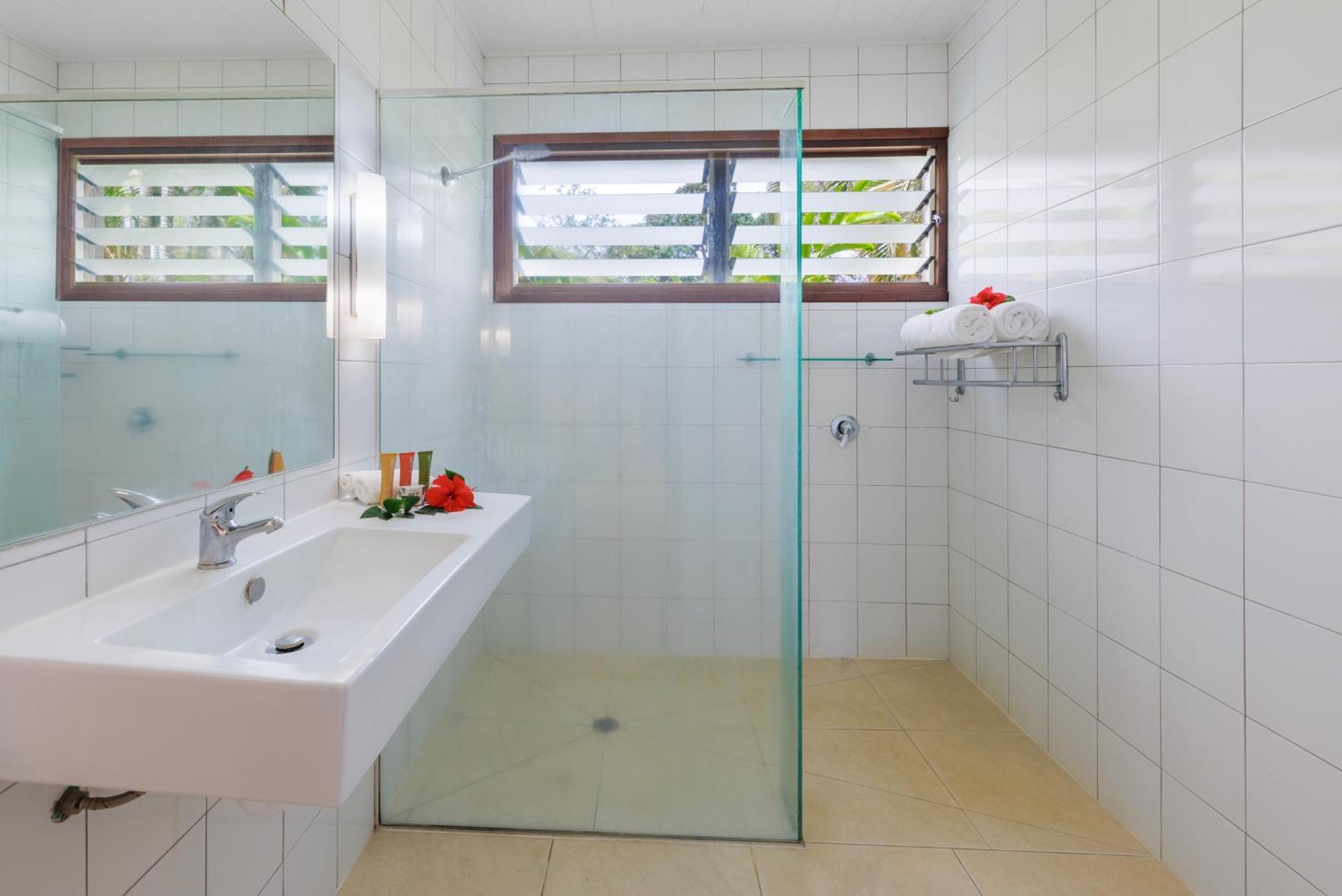 Mangoes Resort (Adults Only) Port Vila Exteriör bild